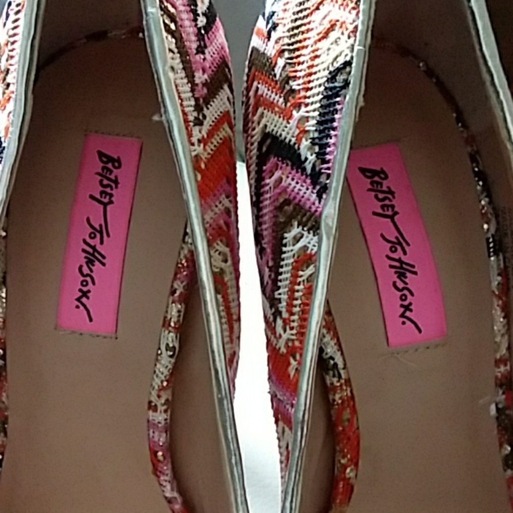 Shoes - Picture 2 of 7